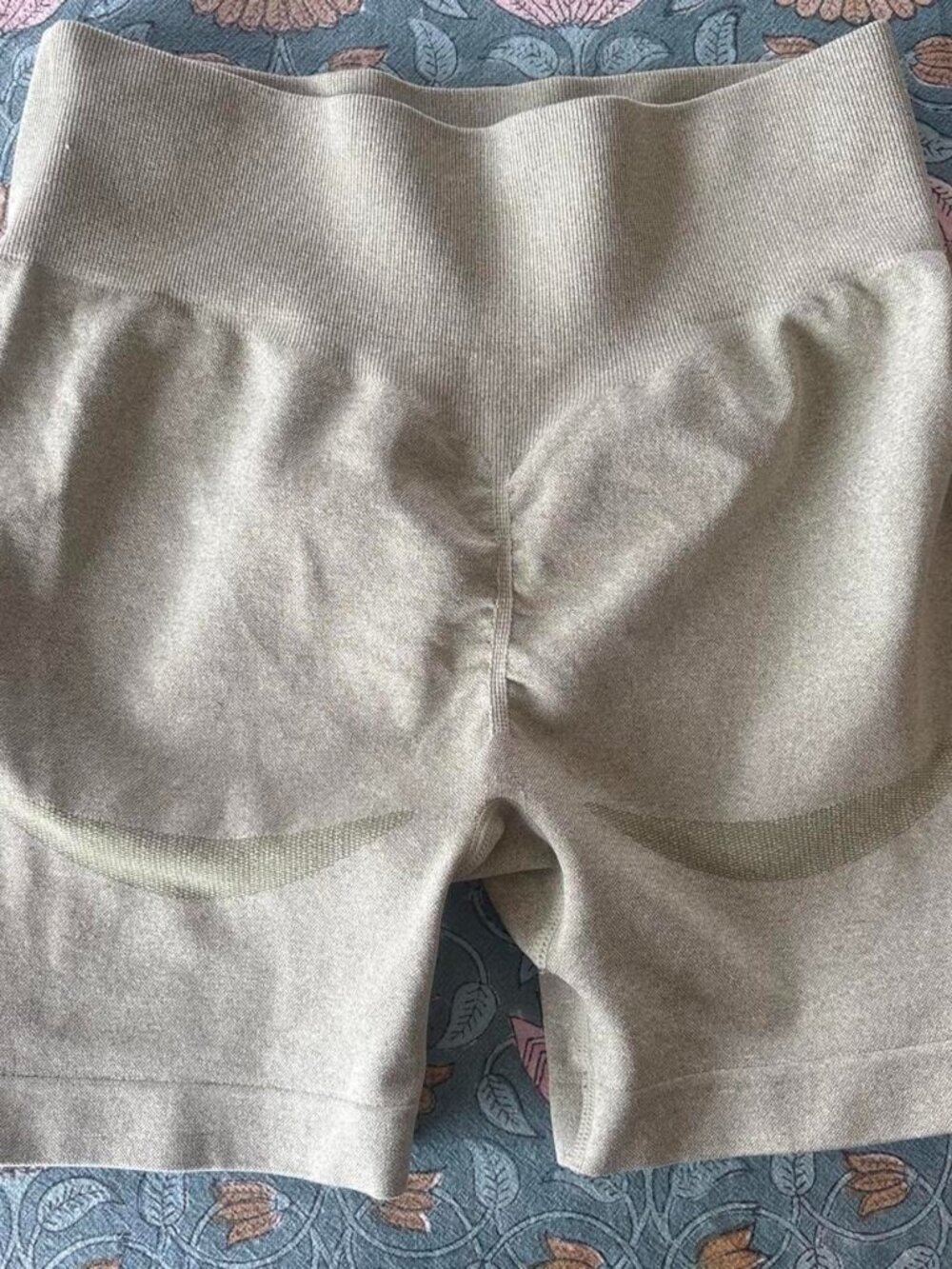 OQQ Women's Tan and Cream Shorts